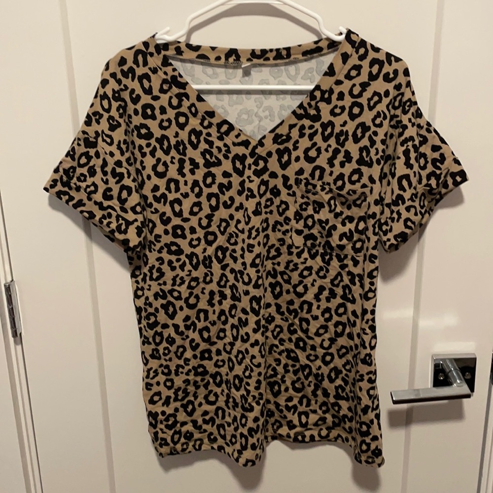 Leopard print pocket tee, Medium.